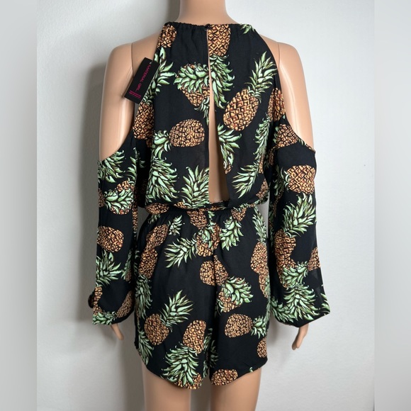 Material Girl Womens Shorts Romper Multicolor Pineapple Printed Size Medium New - Picture 2 of 5